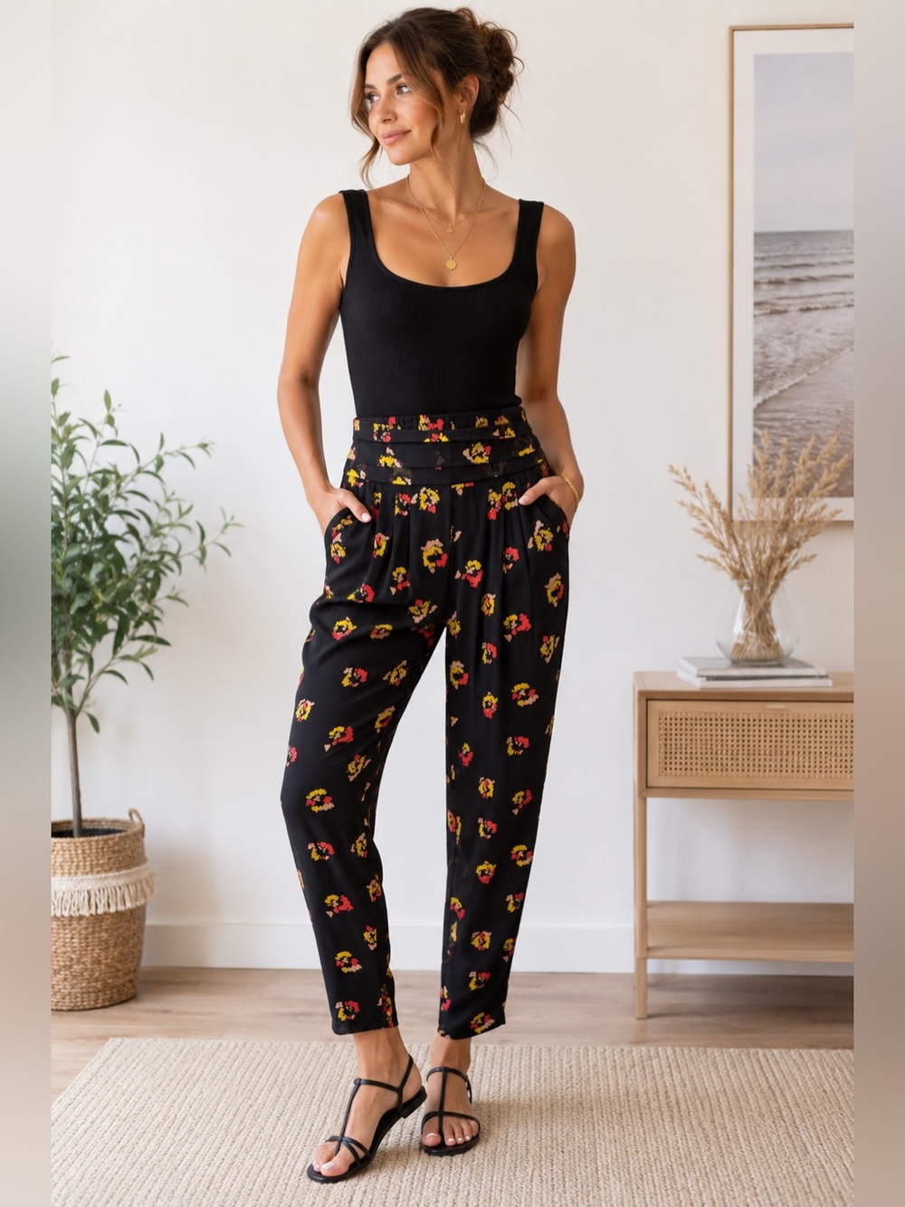 Kimchi Blue Black Floral High-Waist Ankle Pleated Tapered Pants Size S Office